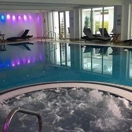 Towers Hotel & Spa Swansea Exteriör bild